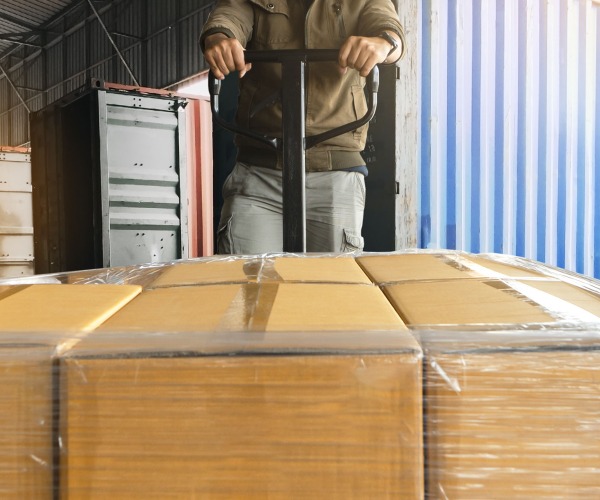 Pallet Delivery Company in London